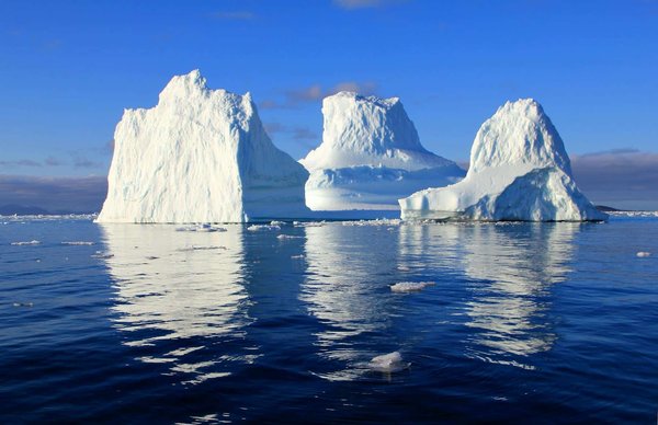 Quelles croisières offrent les meilleures vues et accès pour l'observation des glaciers et des icebergs ?